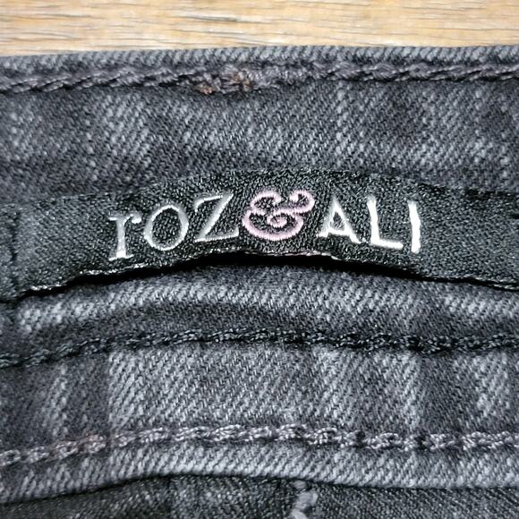 Roz & Ali Black Straight Denim Jeans w/ Pocket Bling - Size 10 - Picture 6 of 7